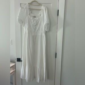 Elegant Loft White Dress size XL